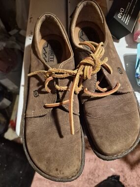 BORN Earthy Brown Men's/womens Leather Lace-Up Shoes